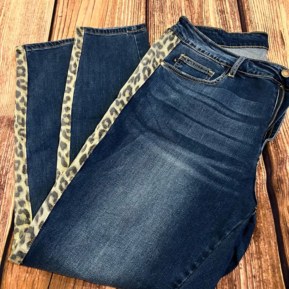 Judy Blues 18w leopard down each pant leg, HOT HOT HOT!